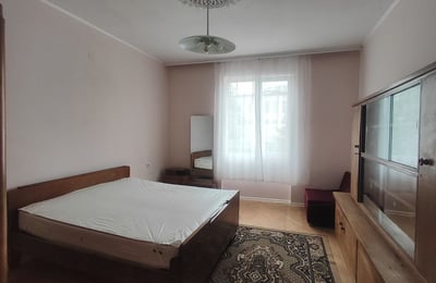 Location d’un appartement chaleureux de 3 pièces au centre de Varna, Bulgarie